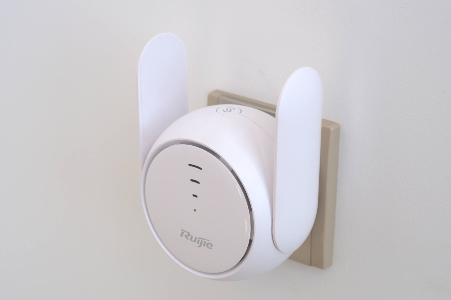 wifi信号放大器什么牌子质量好？锐捷wifi信号放大器测评体验