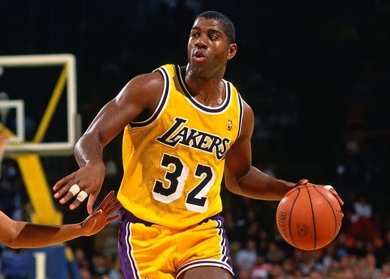 nba现役队友喜欢哪些人（队友最爱！盘点NBA有实力却又无私的十大球星：前三名实至名归）