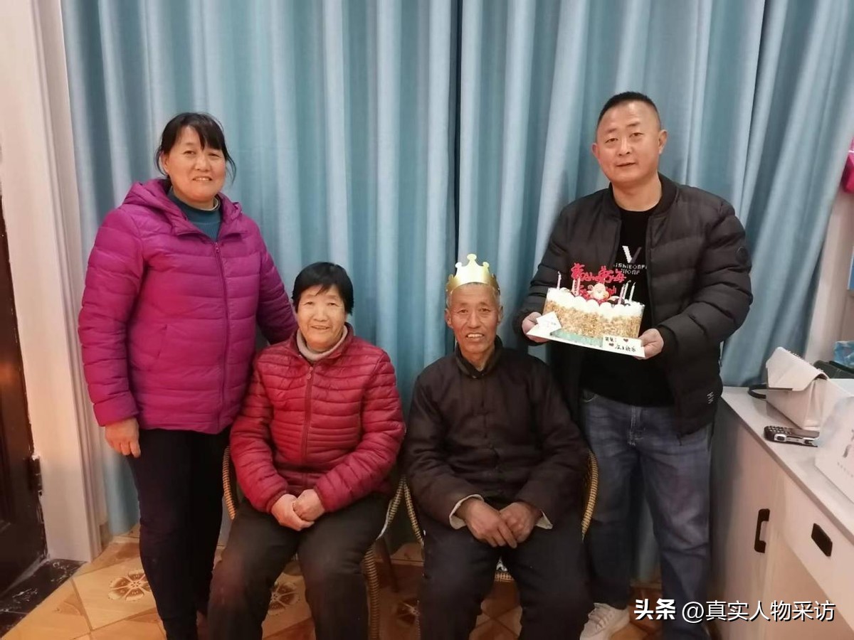我离婚后独自带娃，女儿4岁托给邻居照顾，晚上去厕所，人间蒸发