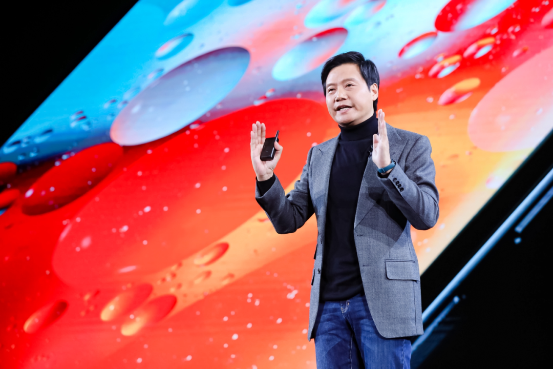 雷军亲手打造"钉子户",小米11更改售后政策,网友:太宠粉了