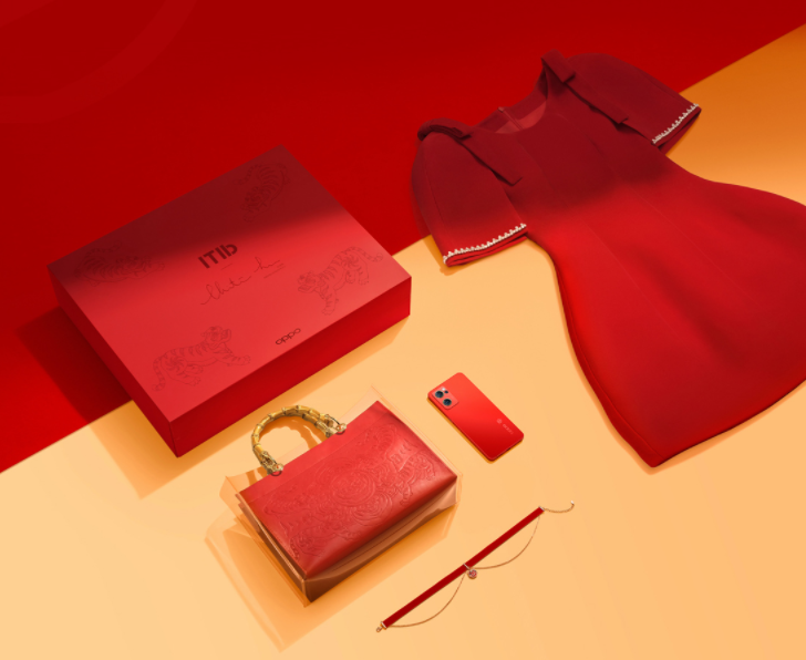 买手机送衣服？OPPO Reno 7推出红丝绒套装版，售价不足2700元