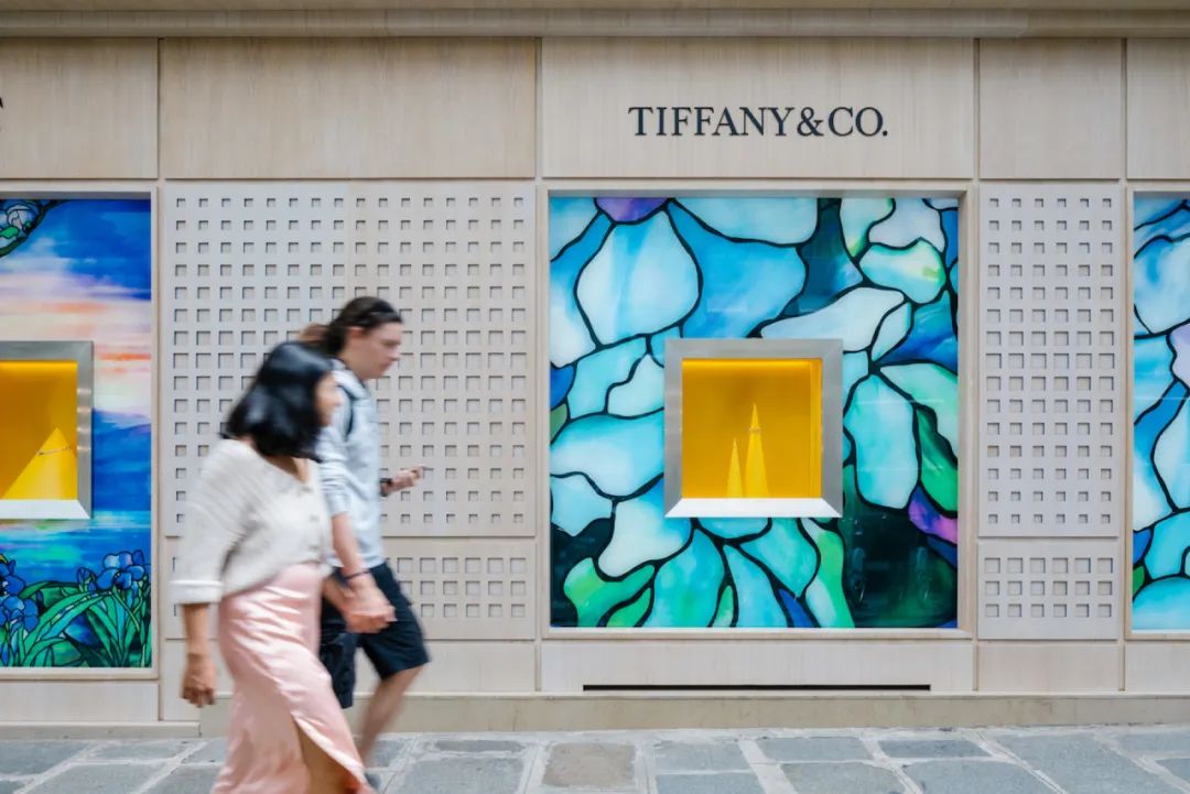 TIFFANY & CO 巴黎测试体验式零售业态 