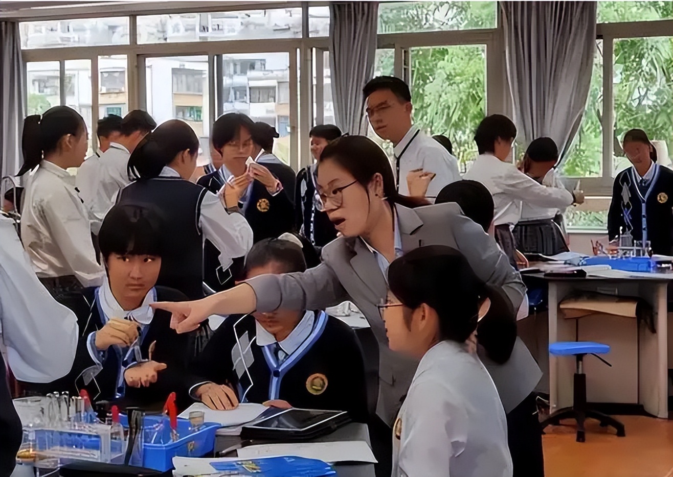 大学生每月生活费等级，最低一级犹如求生，大学生都不敢出门逛逛