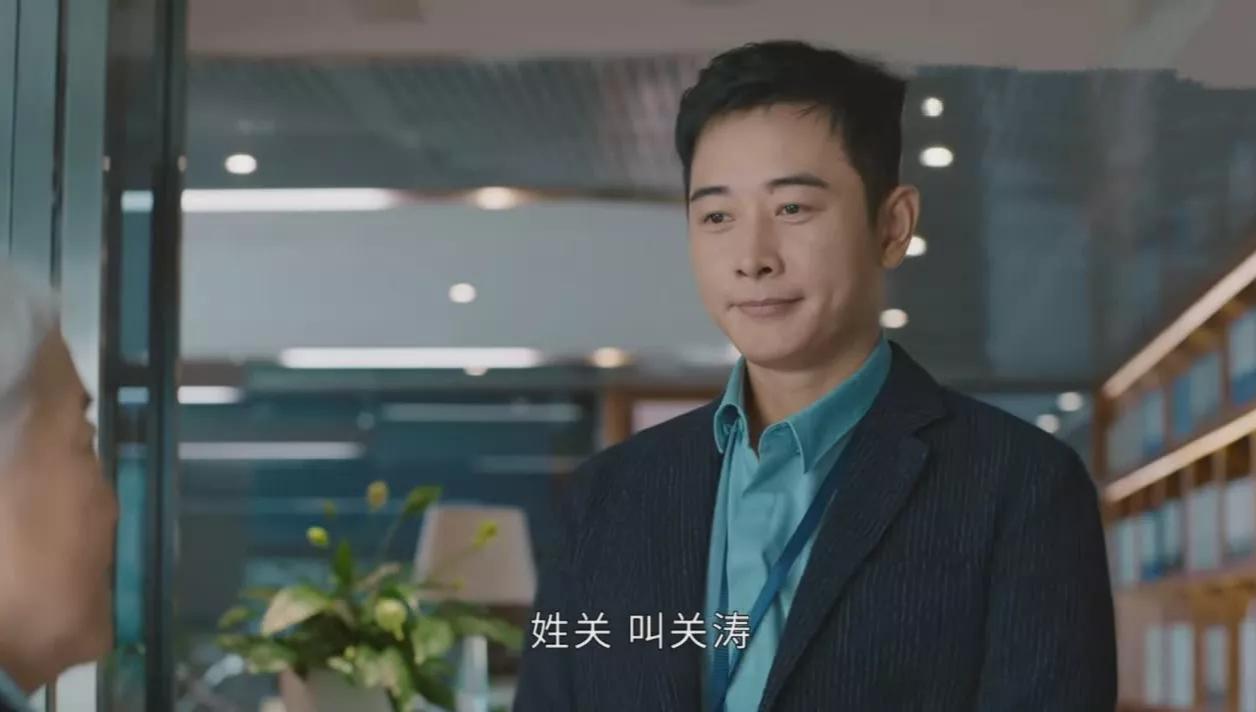 何幸运婚礼被醉汉侮辱，职场又遇潜规则，农村女大学生前路有多难