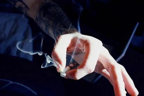 改变自己只需一瞬间——校霸的忏悔