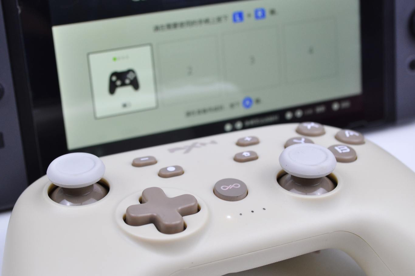 平替Switch PRO手柄 颜控性能我都要 莱仕达P50无线游戏手柄