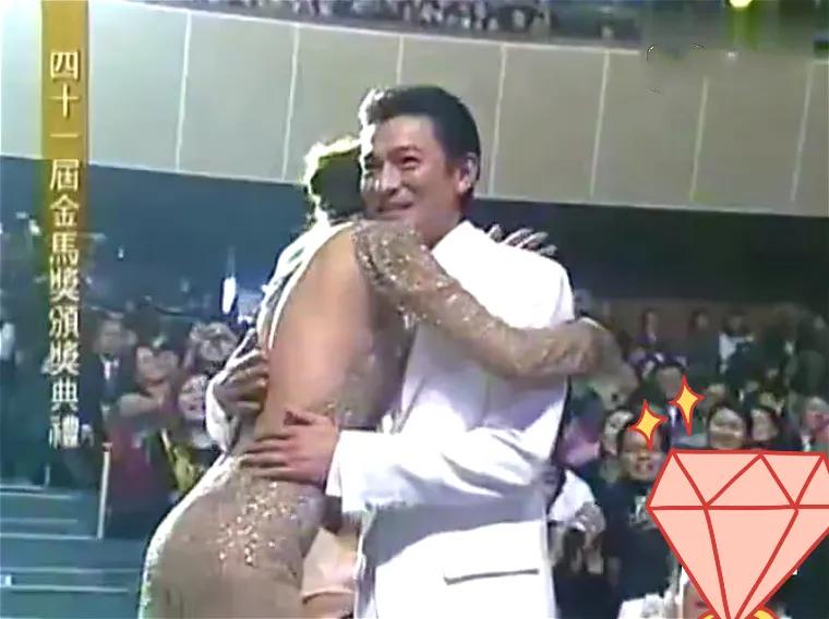 记者刁难林志玲：你介意梁朝伟的身高和你不相衬吗？志玲回答获赞