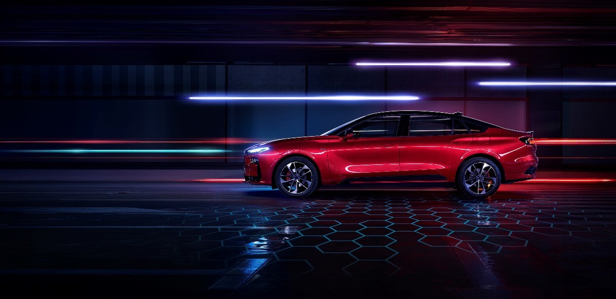 15.98万元起，全系标配2.0T+8AT，新一代蒙迪欧开启预售
