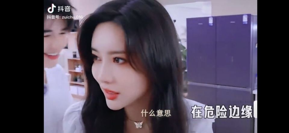 恋与偶像第二季在线观看(不是恋综也有cp磕？笨蛋美女和年下奶狗，尹浩宇孟子义甜疯了？)