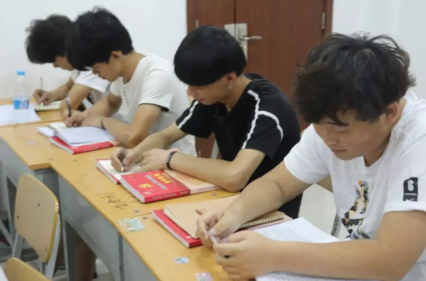 部分证书已经被“取消”，考到手几乎没有用处，大学生别浪费时间