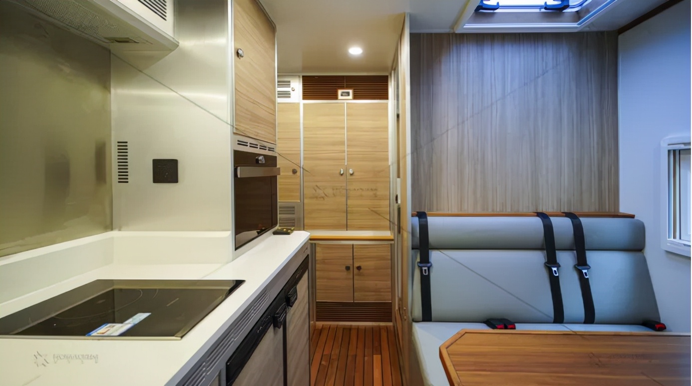 硬核流浪、逐光前行——国产4×4越野房车居住篇