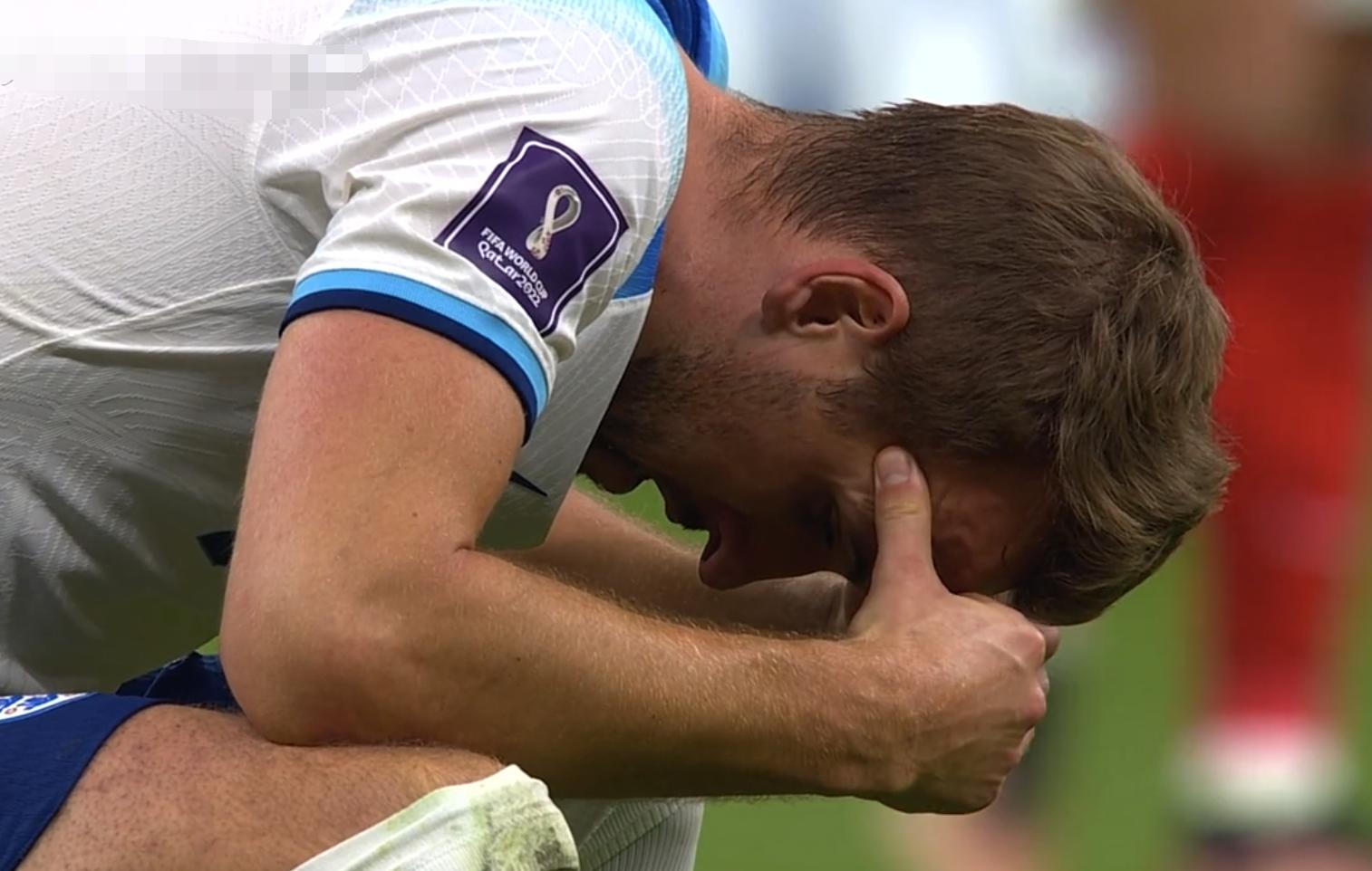 法国2-1绝杀英格兰，凯恩蹲地哭泣！姆巴佩被防死，却已剑指双冠