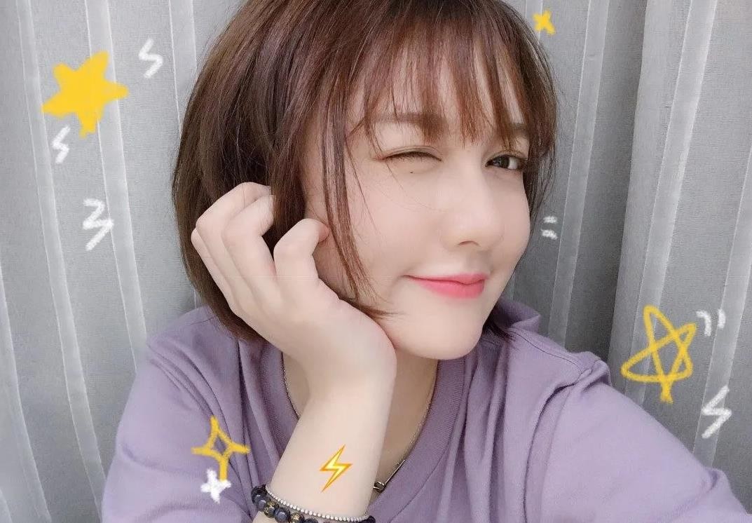 “圈内狂人”董思怡：当郭敬明面怼他发房卡，让毒嘴评委哑口无言