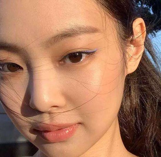 内双怎么画眼线（手把手教你画出好看的眼线）