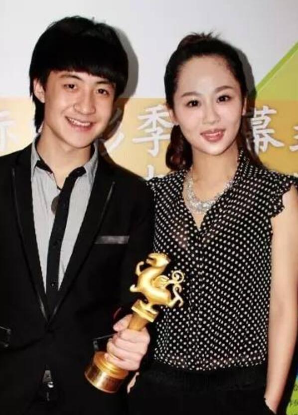 10岁因《家有儿女》出道，23岁结婚，他还是《星汉灿烂》的肖世子