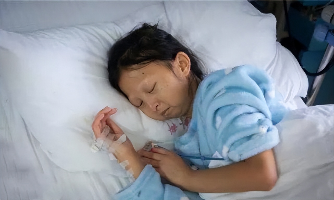 2020年，贵州24岁女大学生去世时仅43斤，为救弟弟一天花两块钱