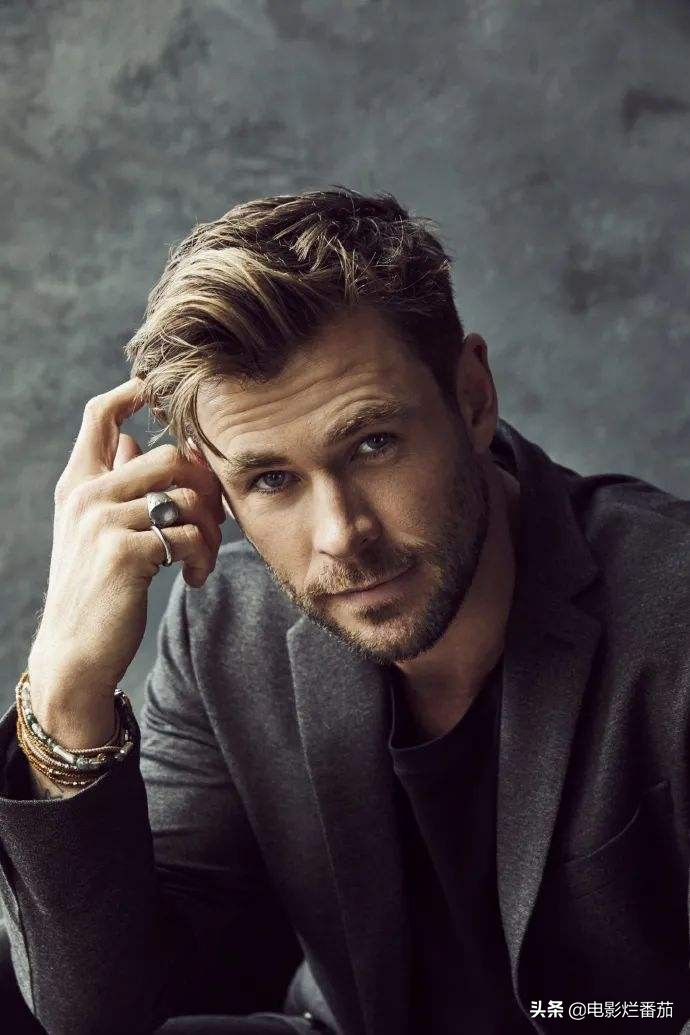 全球百位最帅面孔:中国六人上榜,肖战11名,第1名是个"和尚"