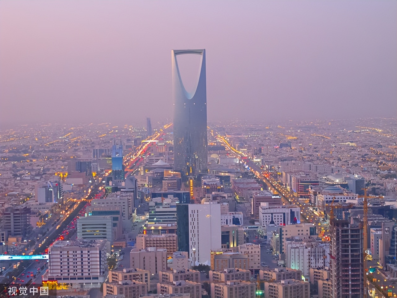 贾马尔卡舒吉(美媒：沙特考虑斥资万亿建全球最大建筑，长120公里可住500万人)