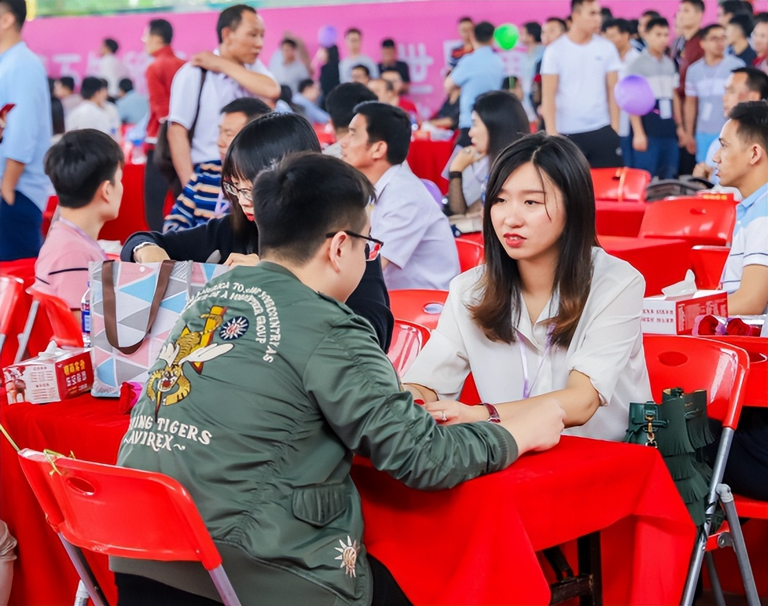 一线城市现拼婚现象(一线城市出现“拼婚”现象：剩男剩女不谈感情，只求到老有保障)