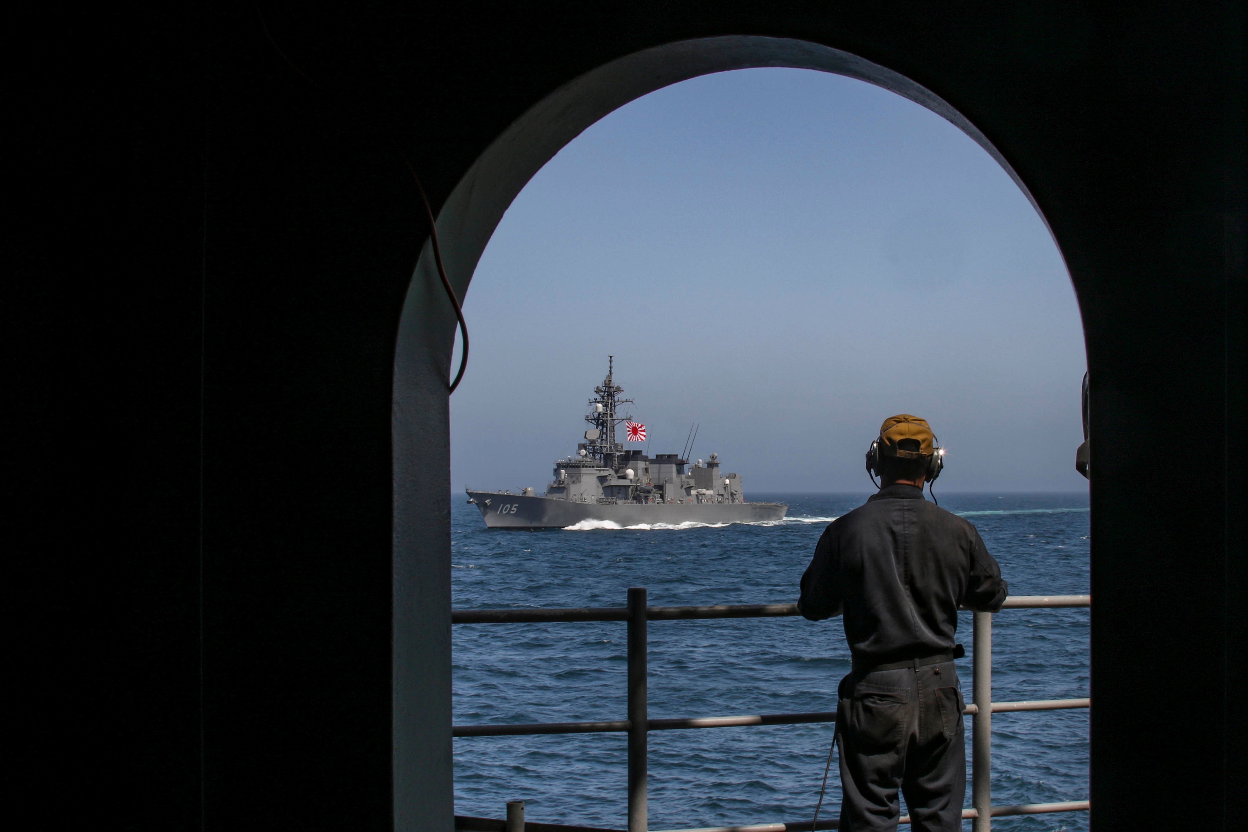 �ձ���������ž�ʱ����������ĸ��̬������ĸ��һ·׷�Ž��ձ���