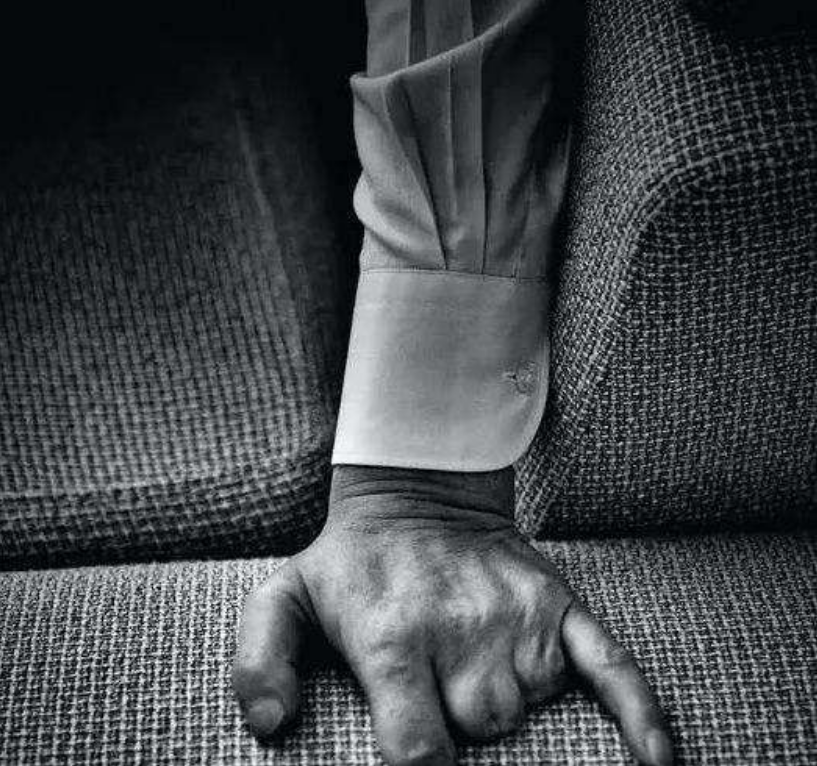 "江西千术之王",参与"杀猪"局被反杀,被剁断双腿,砍掉三指