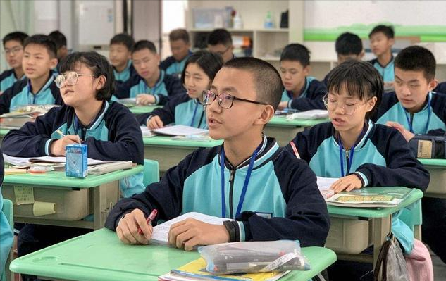期末考试临近，初中生想要考出好成绩，期末考试复习是关键