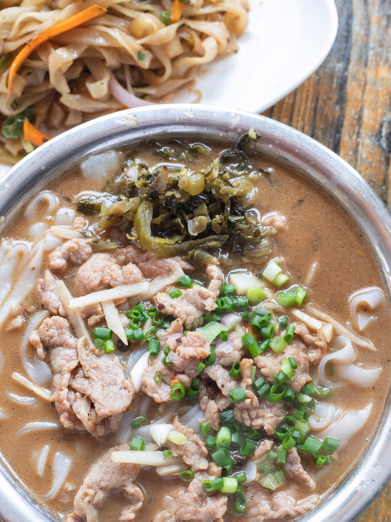 南宁的老友粉去哪里吃比较正宗(广西南宁5家老牌粉店,等了1个小时才吃