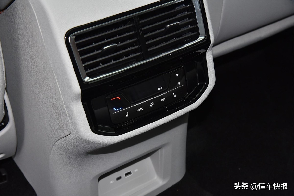 MQB Evo架构加持，内外革新更全面，试驾新款大众途昂