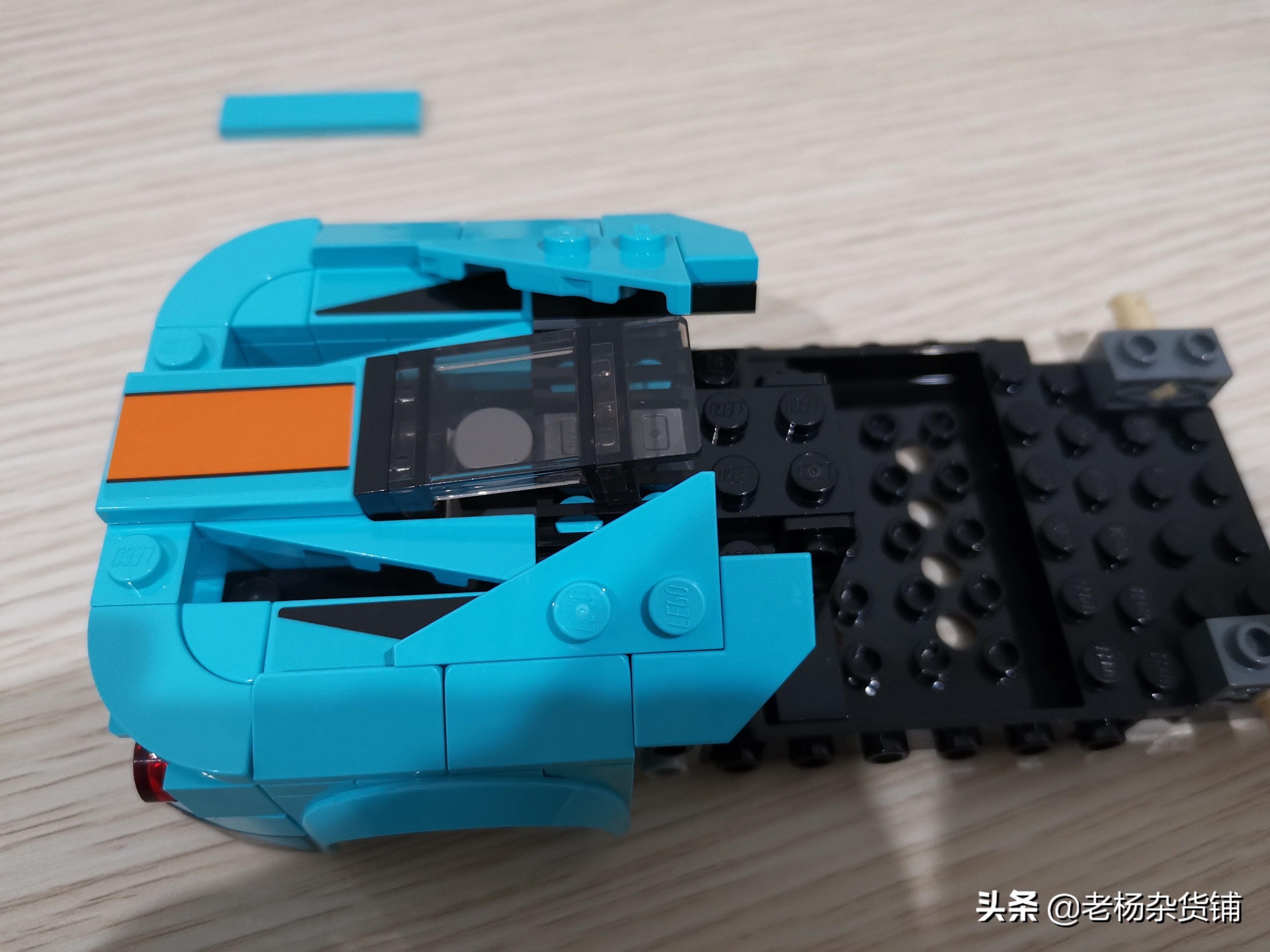 LEGO超级赛车系列76905福特GT和BroncoR开箱简评