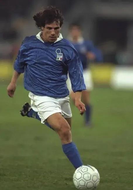 94世界杯参赛队(伟大的蓝色1994——记那届意大利所有的球员)