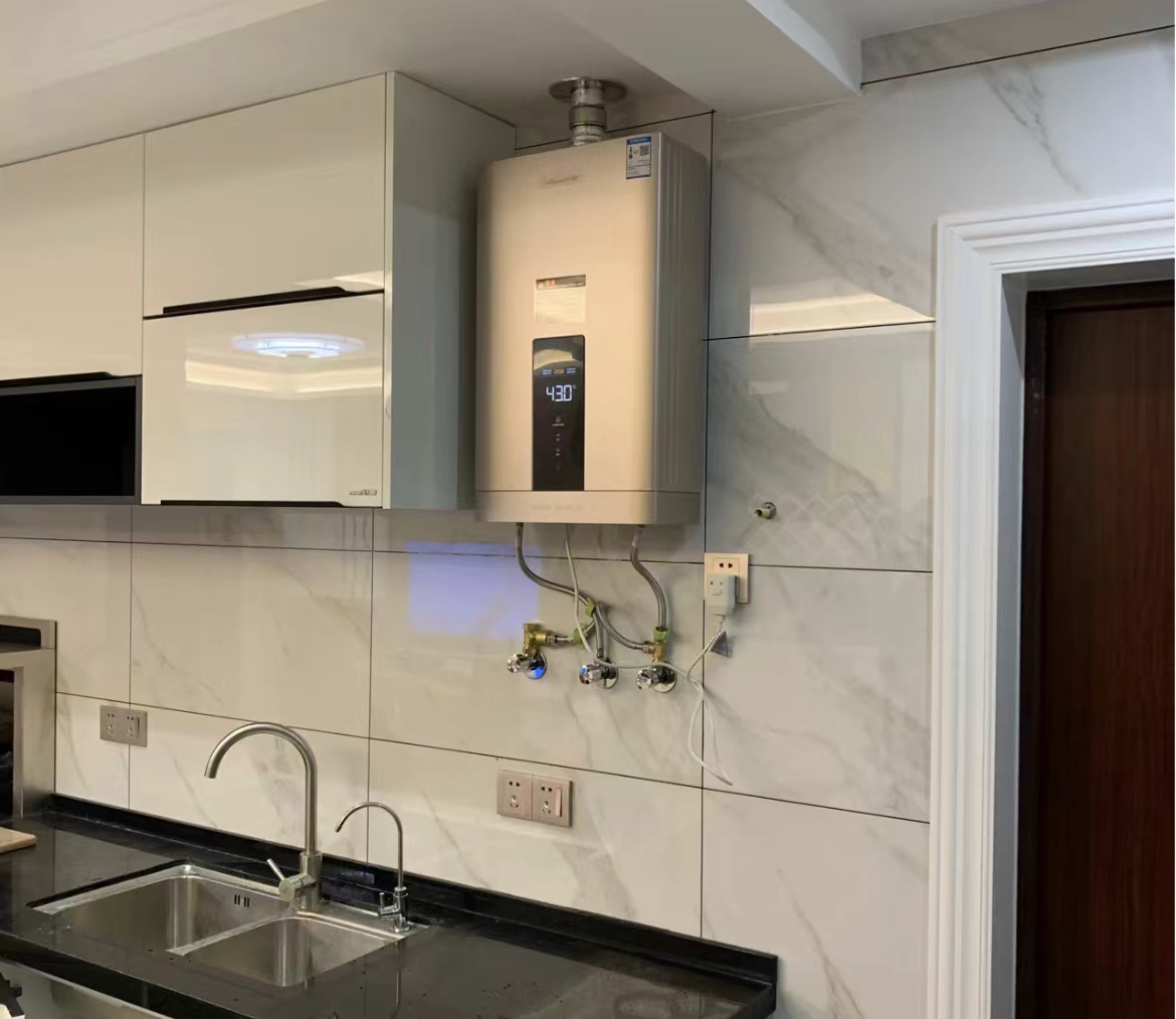 1,厨房燃气热水器包严实