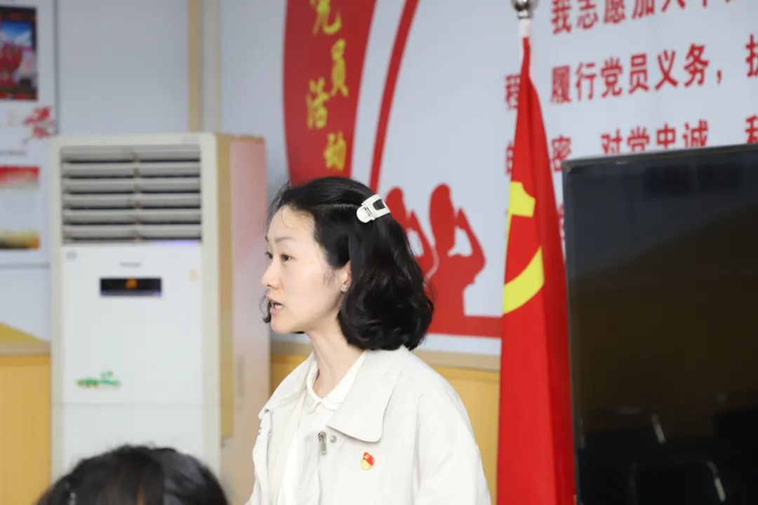 煎茶小学绿荫讲堂第二组举办“读经典，扬初心”绿荫讲堂读书会