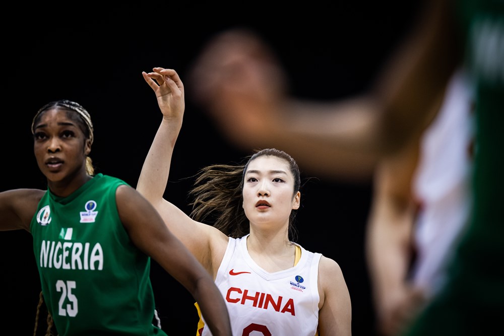 世界杯籃球賽中國與尼日利亞（中國女籃90-76尼日利亞，李夢、李月汝各砍19分，李夢三分神準）