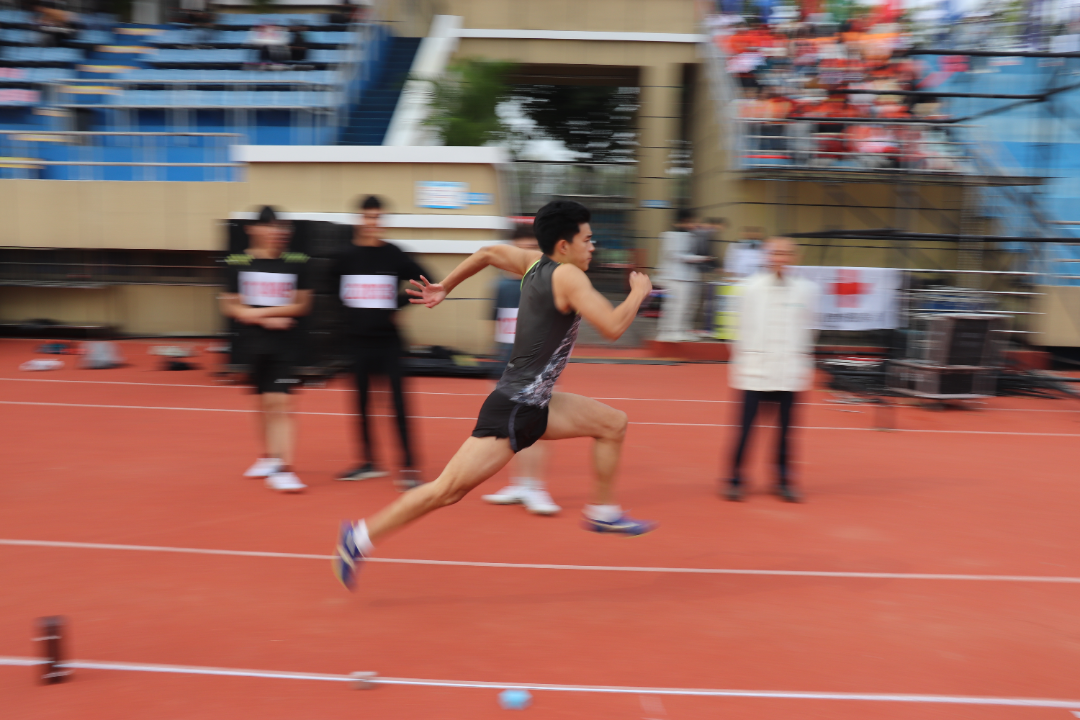 这门开设40年的课程，教学生如何捕捉美