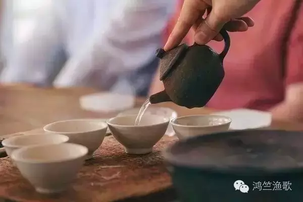 你我共饮一杯茶，深交知己到天涯