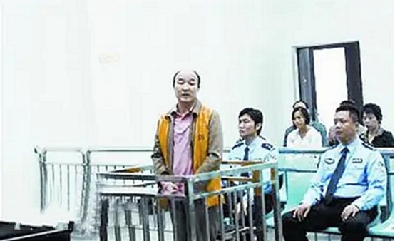 04年，湖南女生被冒名顶替上大学，顶替者父亲：认识我是你的荣幸