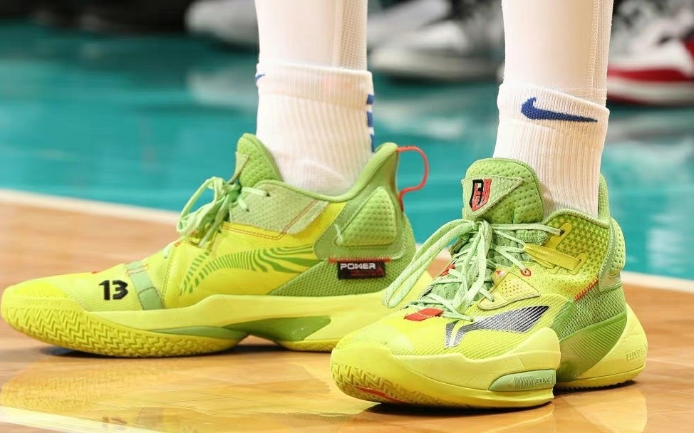 中国有哪些品牌签约nba（国产品牌大爆发！反伍登陆NBA，准者签约里弗斯，汤神迎来小爆发）