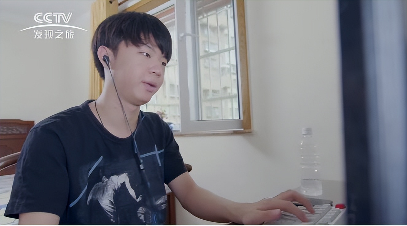 这才是中国电竞（中国选手以0.37%概率成功夺冠！属于中国的“王朝”又来了吗？）