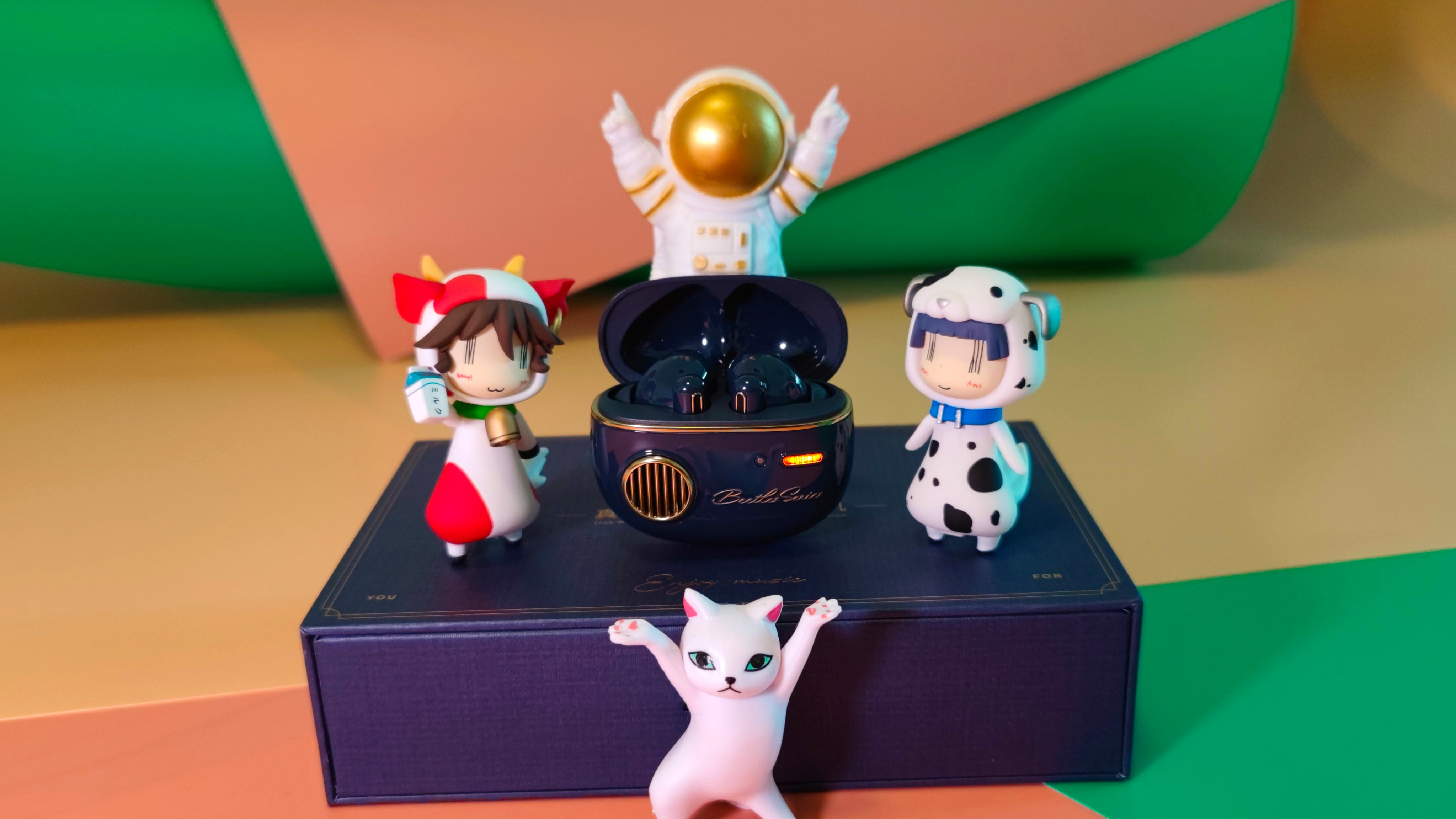 老婆生日礼物送什么？送她漫步者Retro Pro降噪耳机
