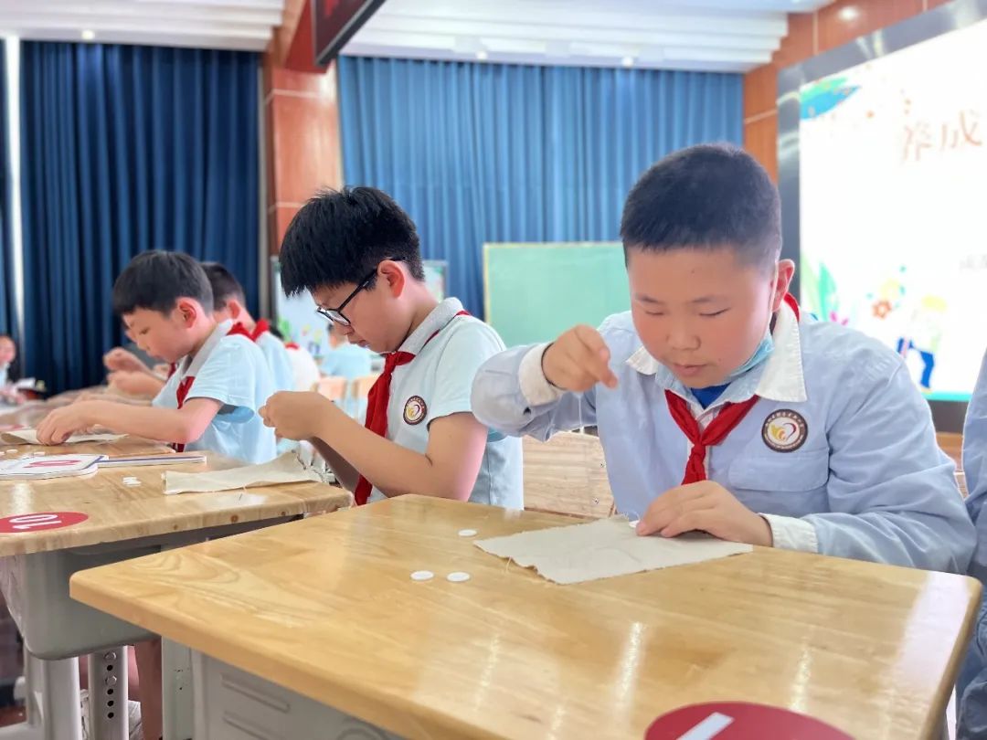 中和小学举行“养成劳动好习惯，争做劳动小能手”自理比赛决赛