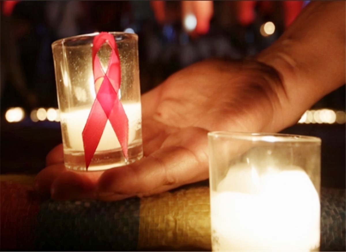 女大学生朱力亚，被黑人男友感染艾滋病：我不后悔，依然爱他