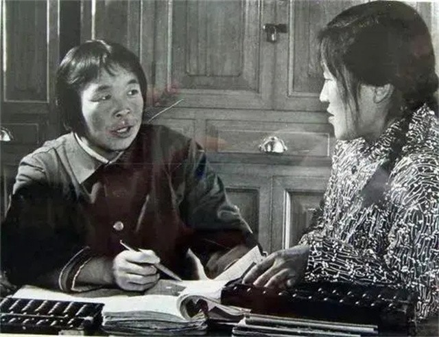 1977年，一女会计贪污4万包养7个情夫，最终被情夫举报枪毙