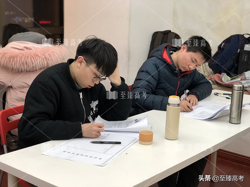 艺考文化课跟普通文化课一样吗：武汉至臻高考培训学校