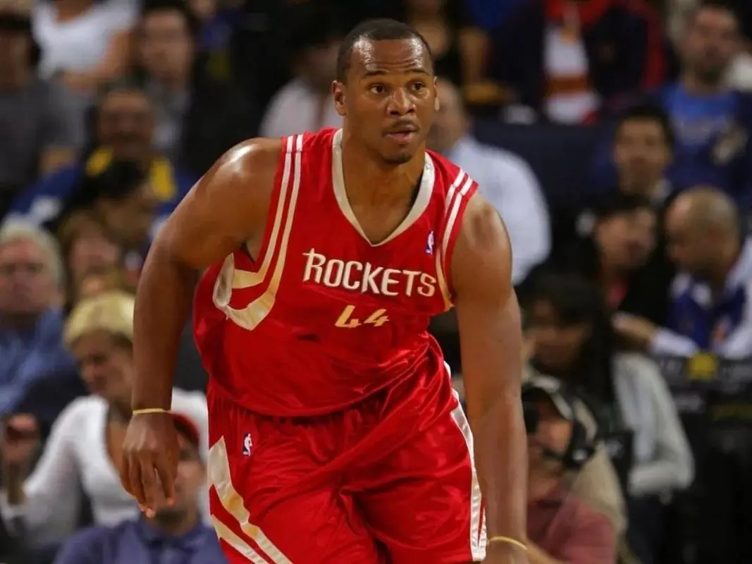 查克海耶斯为什么能上nba（罚球怪异的传奇生涯：从落选秀到被人熟知，NBA最矮的首发中锋）