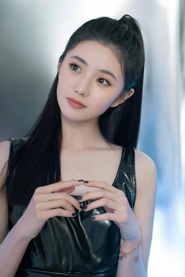 00后“谋女郎”刘浩存：小心思充满文艺，只是一个快乐的小仙女