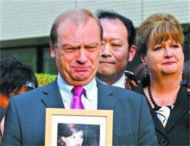 日本男子迫害老师，为躲避警察亲自整容，被捕后出书赚千万版税