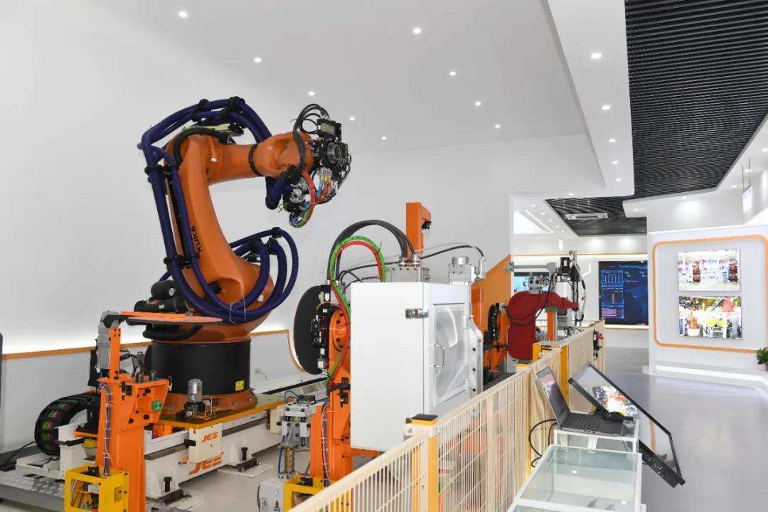 合肥新富豪林巨广：大学老师积极创业，如今身家63亿