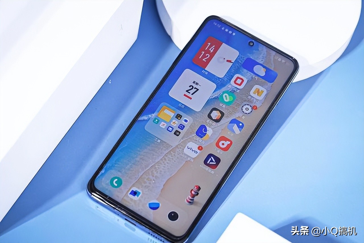 骁龙870+144Hz高刷仅1699元，vivo中端机降至千元机，性价比颇高