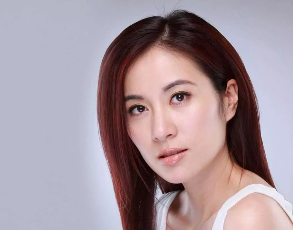 明星曝出的那些圈中内幕,潜规则无处不在,陪吃陪睡只是冰山一角