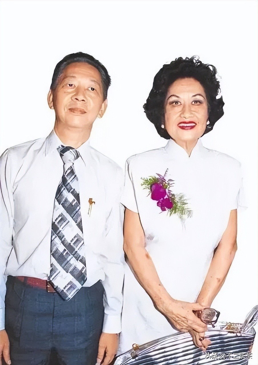 她是当时上海滩五大歌后之一，老年时感叹：婚姻几乎毁了我